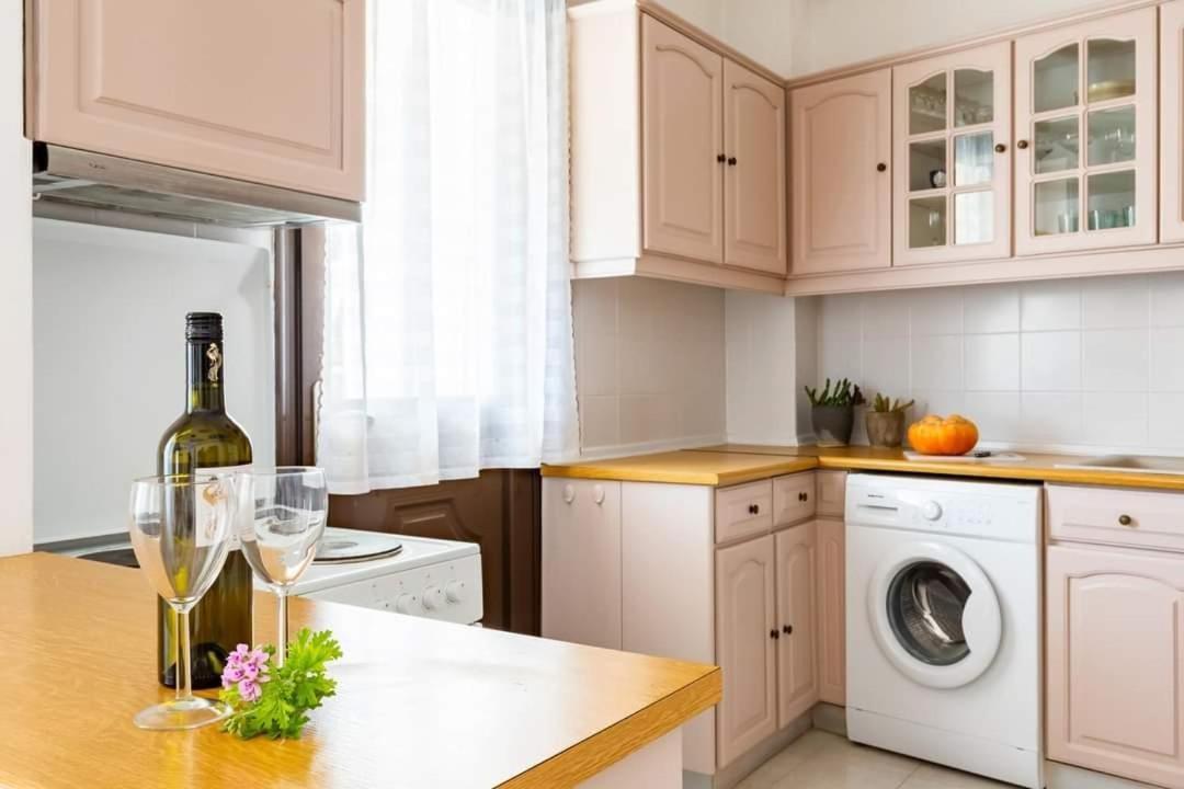 סקופלוס טאון Cath'S Guesthouse מראה חיצוני תמונה